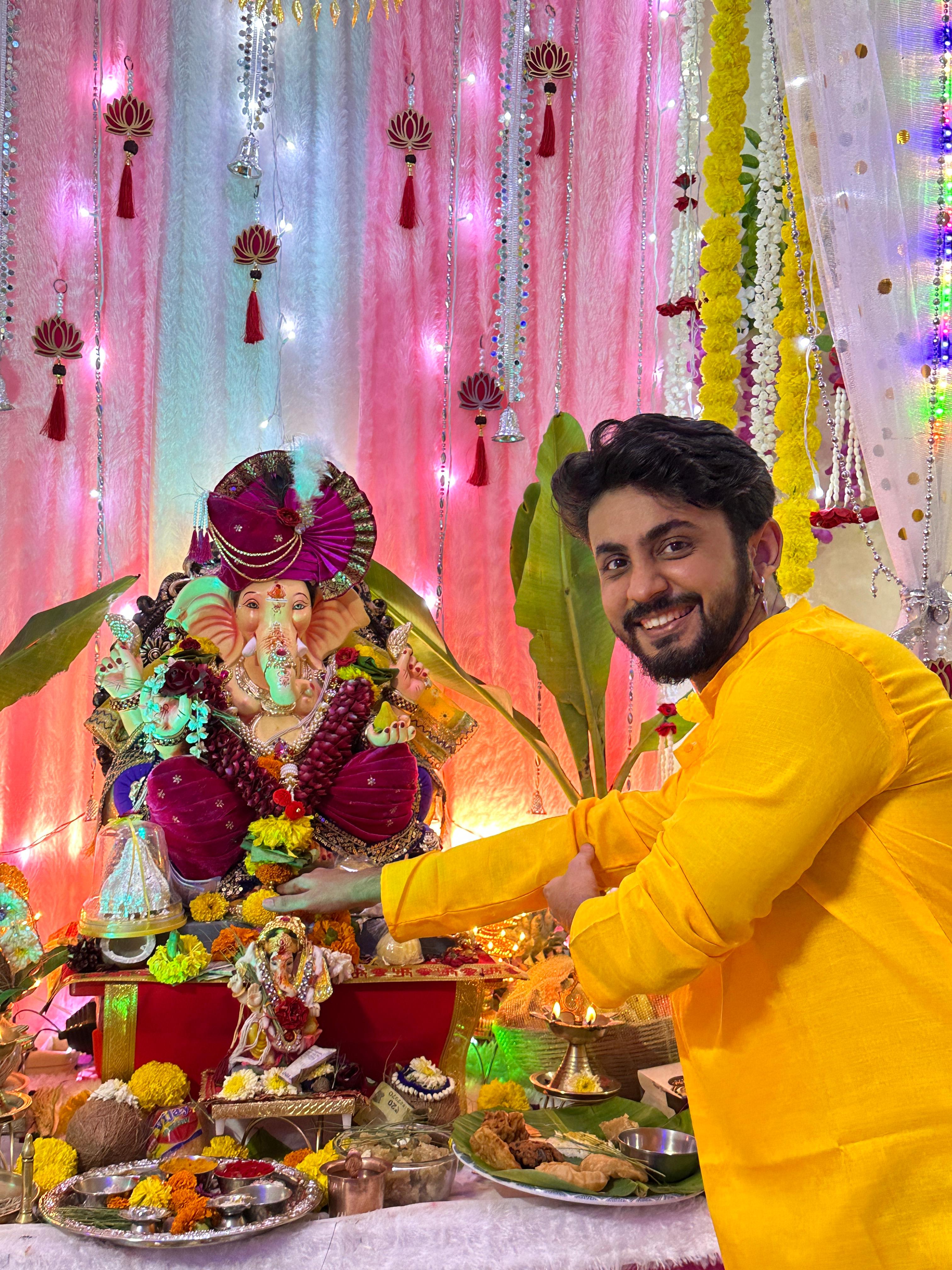 Adit Minocha echoes the sentiment of embracing family values during Ganesh Chaturthi. He says, 
